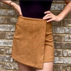 Gianni Bini faux suede camel mini skirt NWT